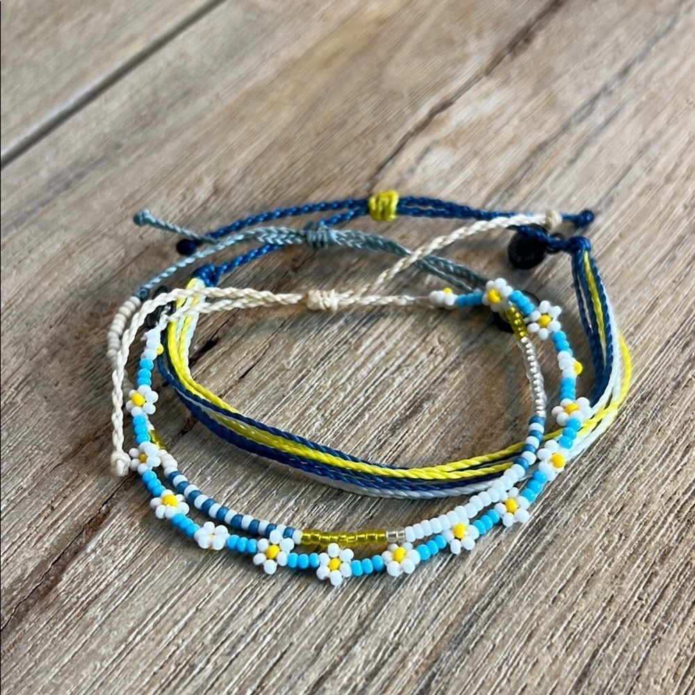 Pura Vida Bracelet Bundle Seed Bead Daisy Blue Yellow Gold Rare School ColorsSet